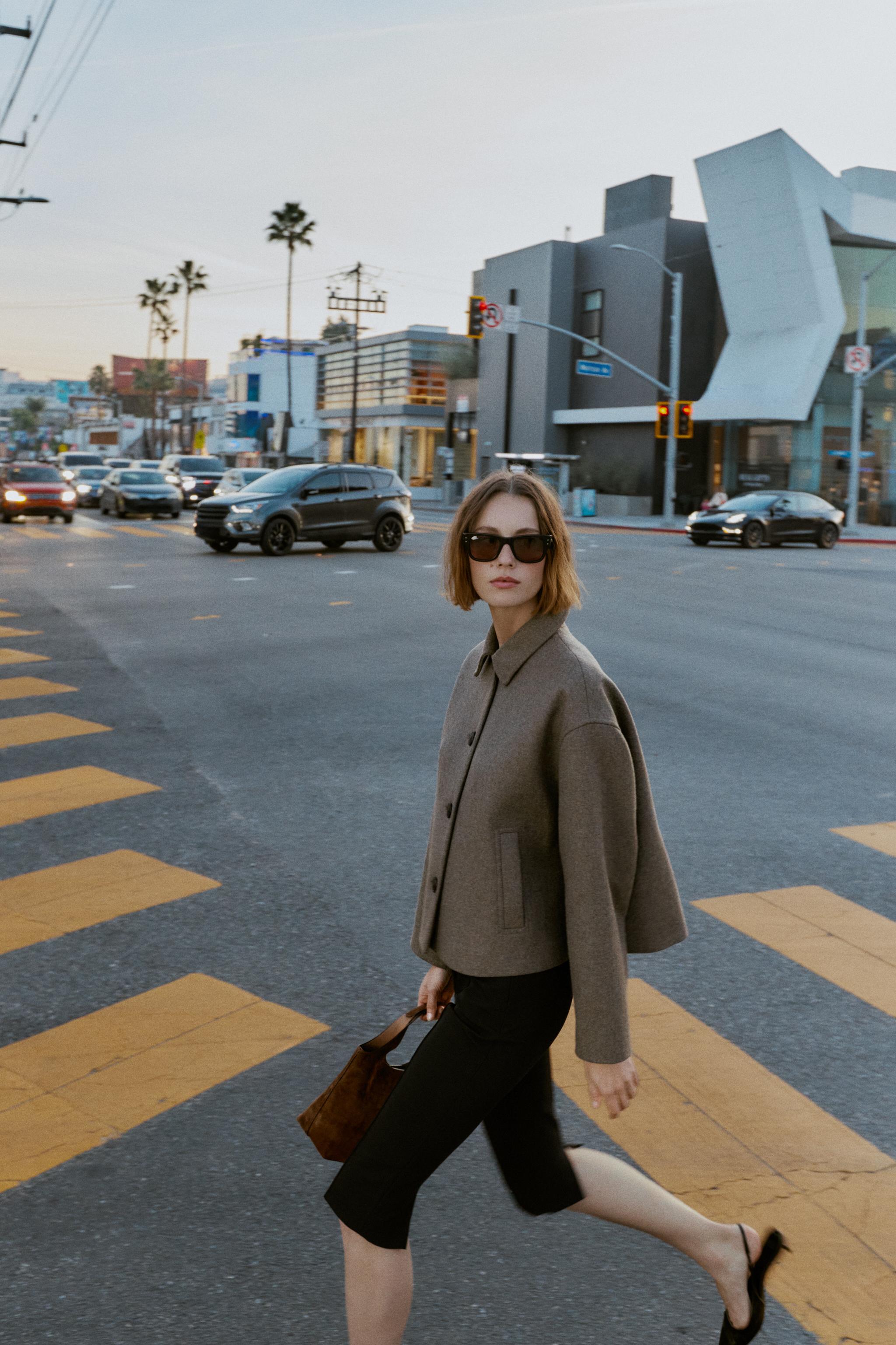 WOOL BLEND SHORT COAT